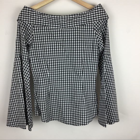 Romeo & Juliet Couture Off-the-Shoulder Spread Collar Blouse with Bell Sleeves - Picture 6 of 9